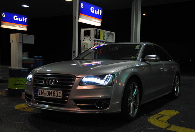 Audi S8 D4