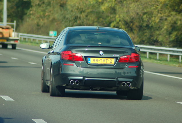 BMW M5 F10 2011