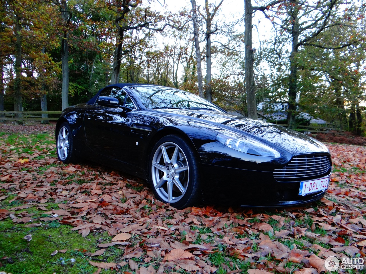 Aston Martin V8 Vantage Roadster