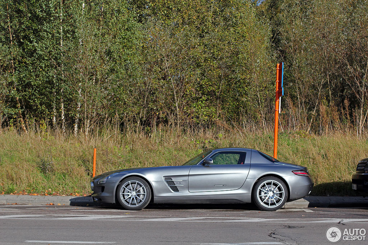 Mercedes-Benz SLS AMG