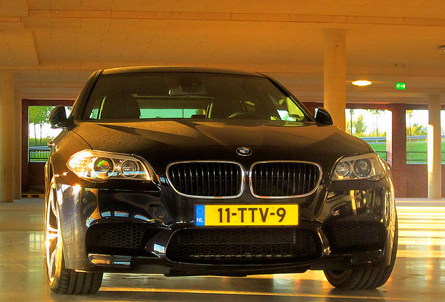 BMW M5 F10 2011