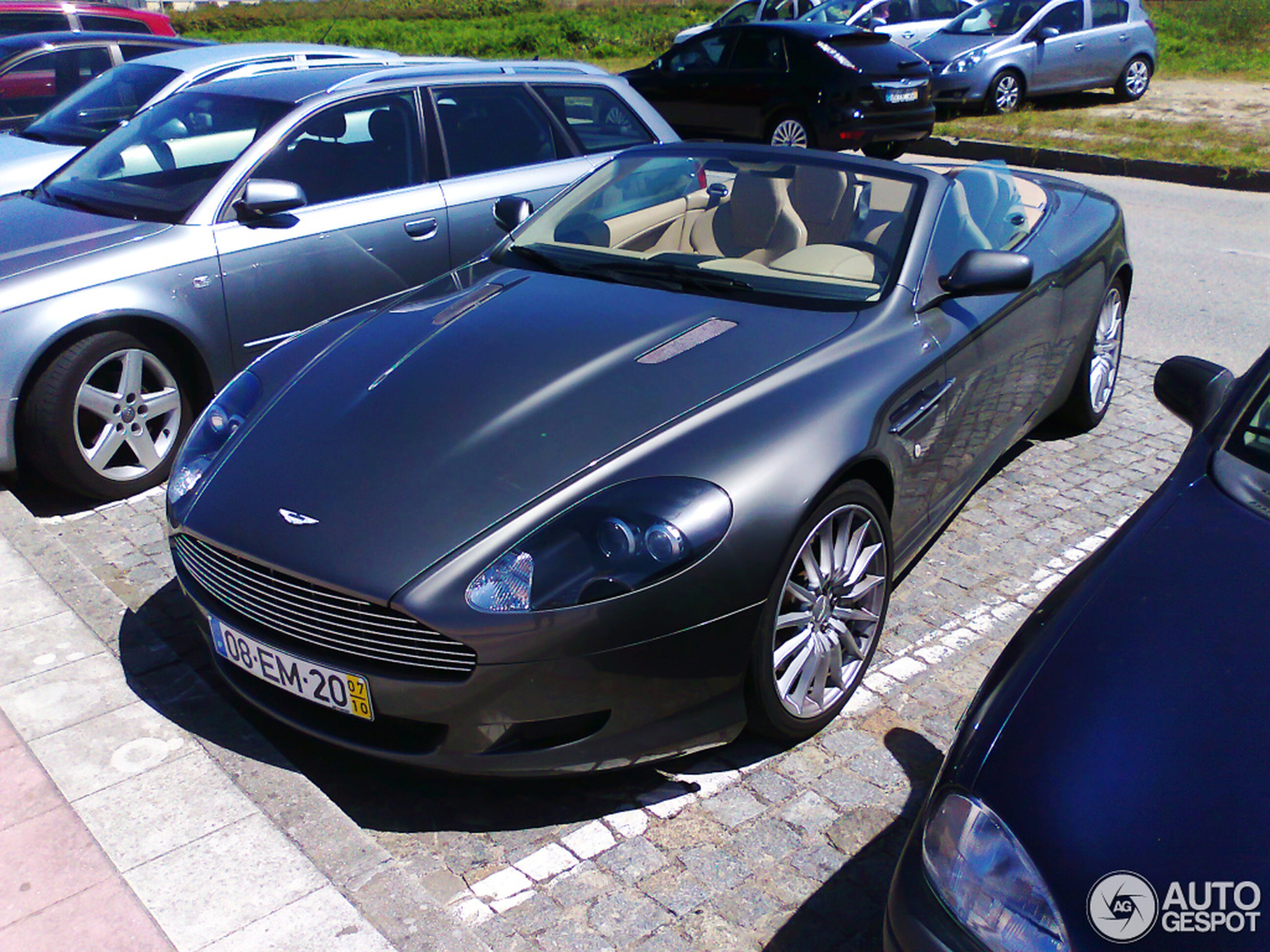 Aston Martin DB9 Volante