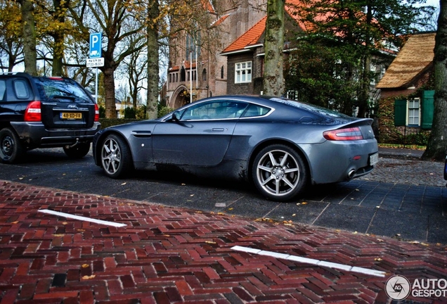 Aston Martin V8 Vantage