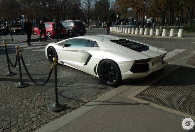 Lamborghini Aventador LP700-4