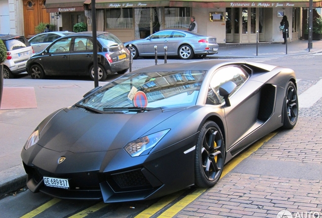 Lamborghini Aventador LP700-4