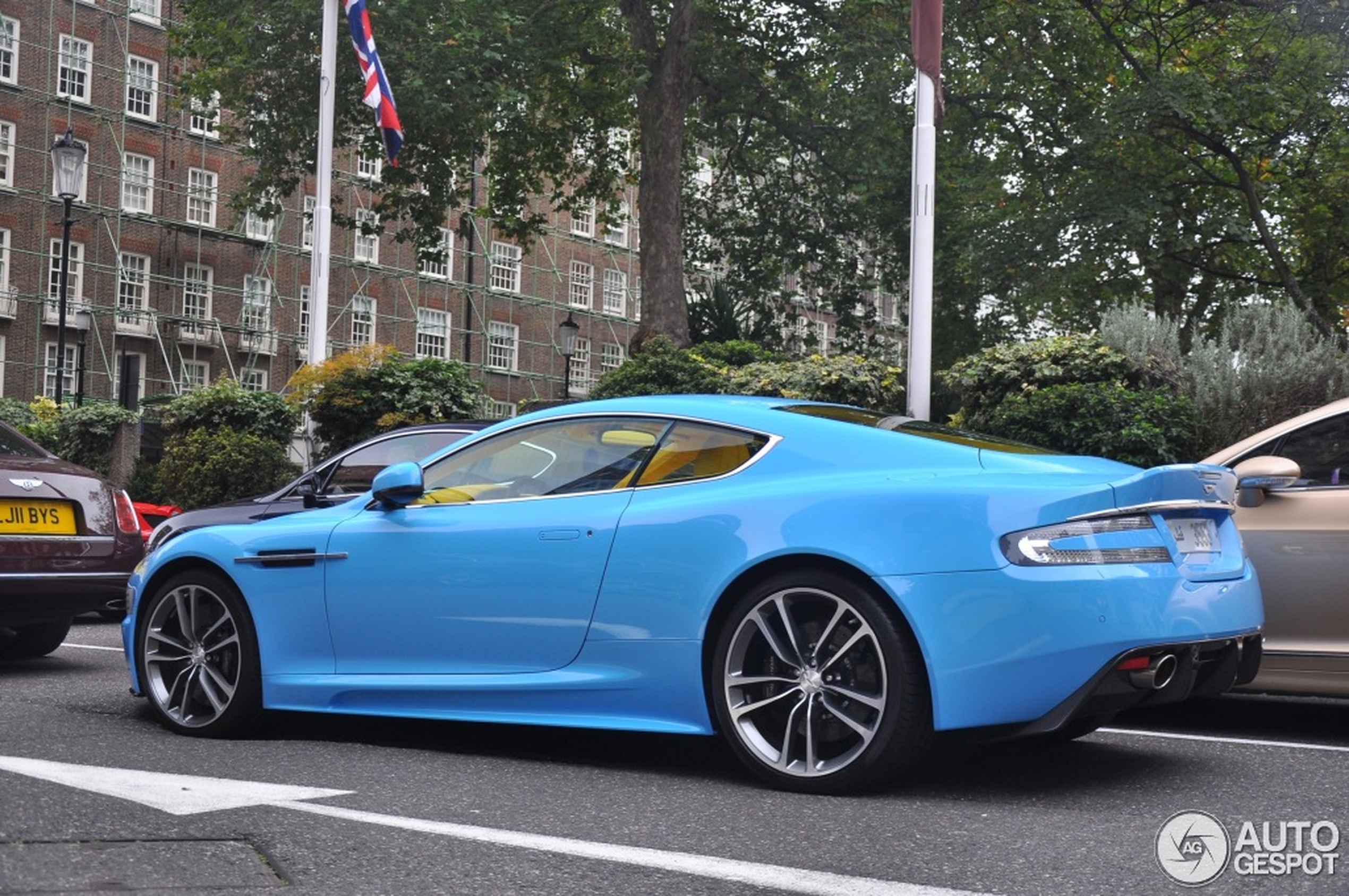 Aston Martin DBS