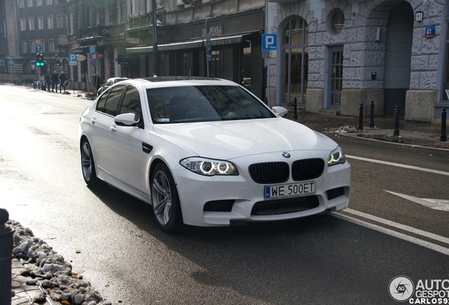 BMW M5 F10 2011