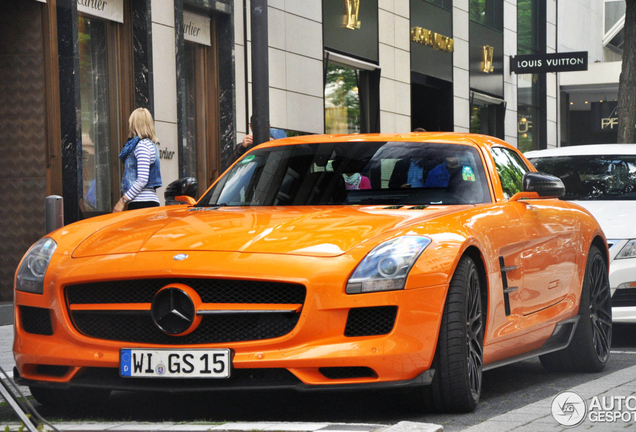 Mercedes-Benz SLS AMG