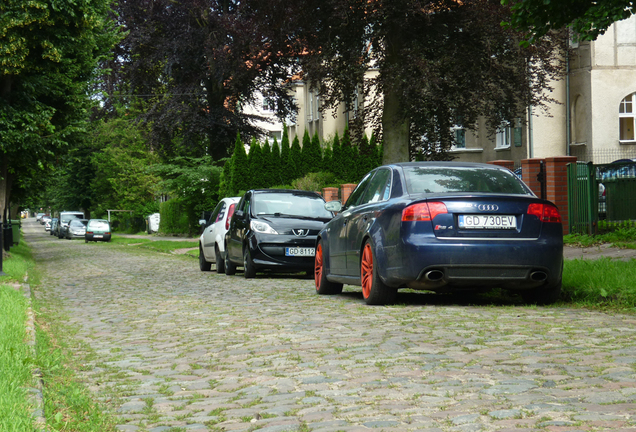 Audi RS4 Sedan