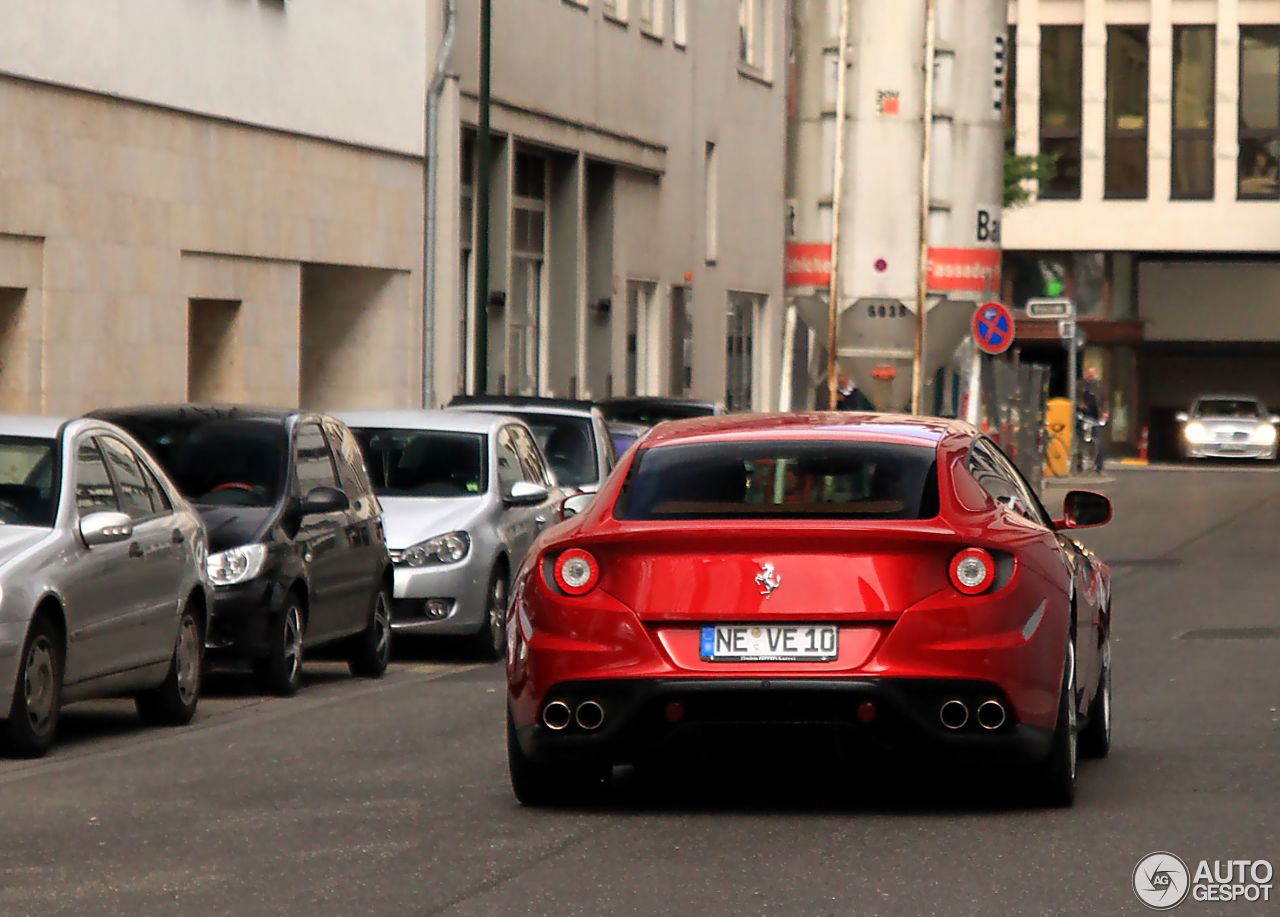 Ferrari FF