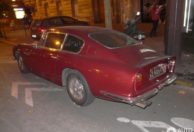 Aston Martin DB6 MKI