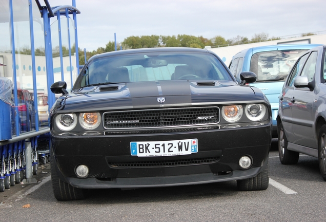 Dodge Challenger SRT-8