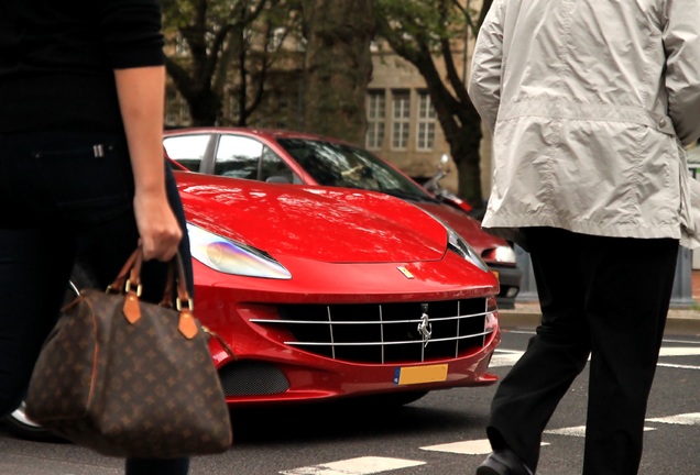 Ferrari FF