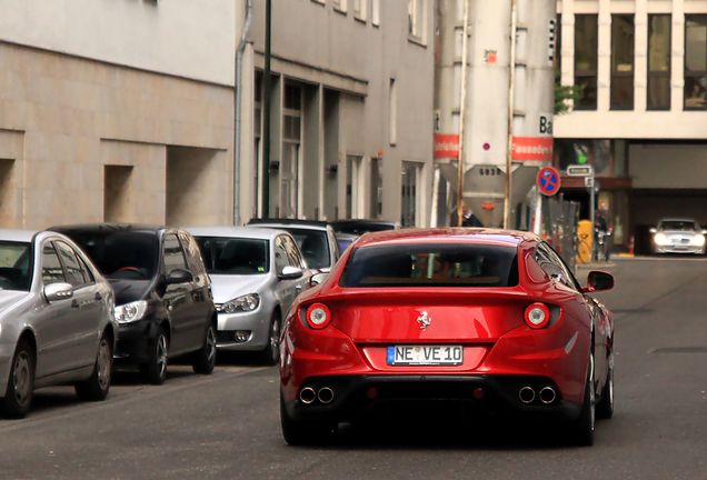 Ferrari FF