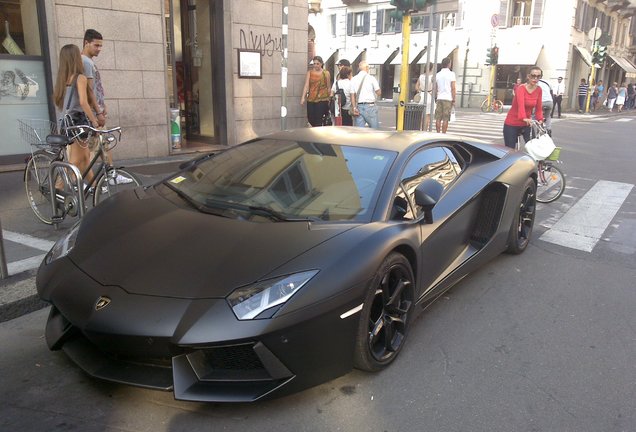 Lamborghini Aventador LP700-4