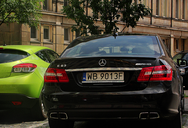 Mercedes-Benz E 63 AMG W212 V8 Biturbo