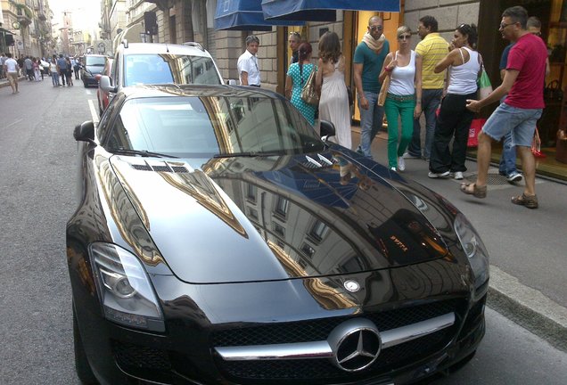 Mercedes-Benz SLS AMG