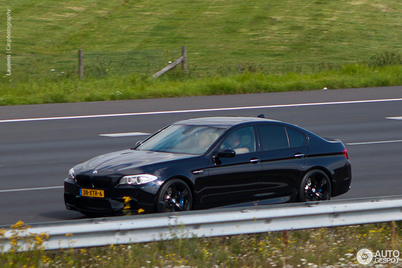 BMW M5 F10 2011