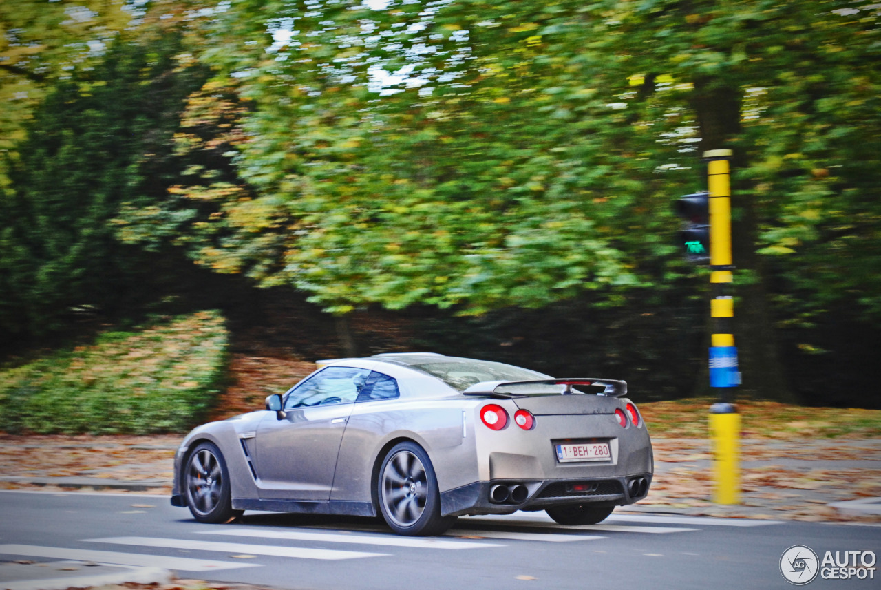 Nissan GT-R