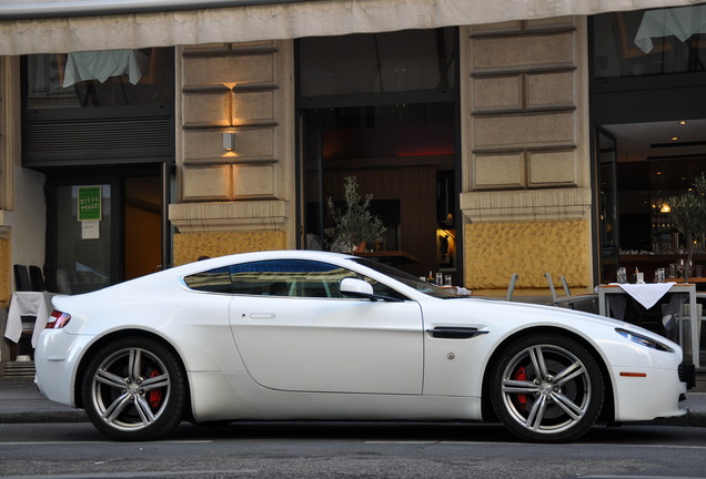 Aston Martin V8 Vantage