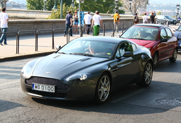 Aston Martin V8 Vantage