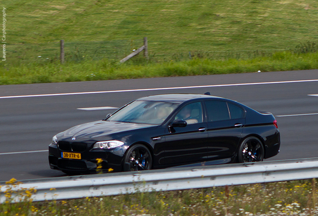 BMW M5 F10 2011