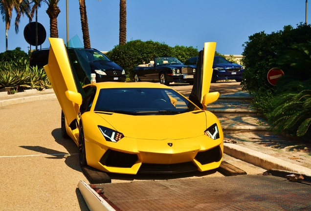 Lamborghini Aventador LP700-4