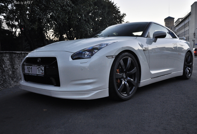 Nissan GT-R