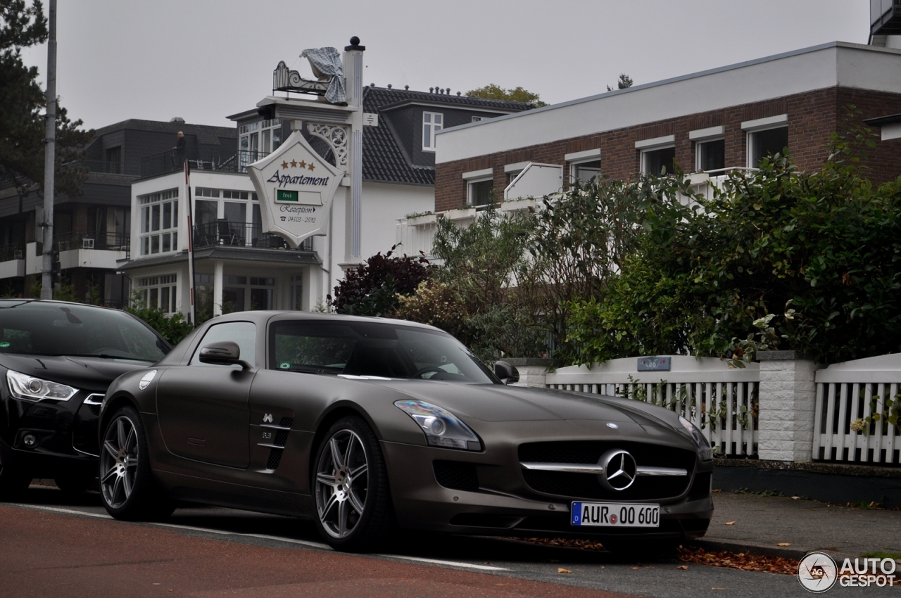 Mercedes-Benz SLS AMG