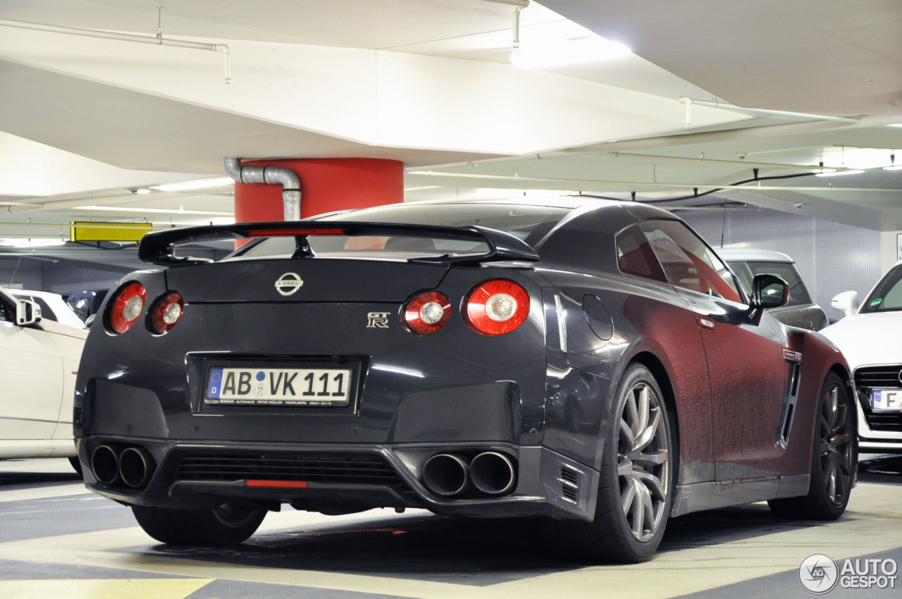 Nissan GT-R 2011