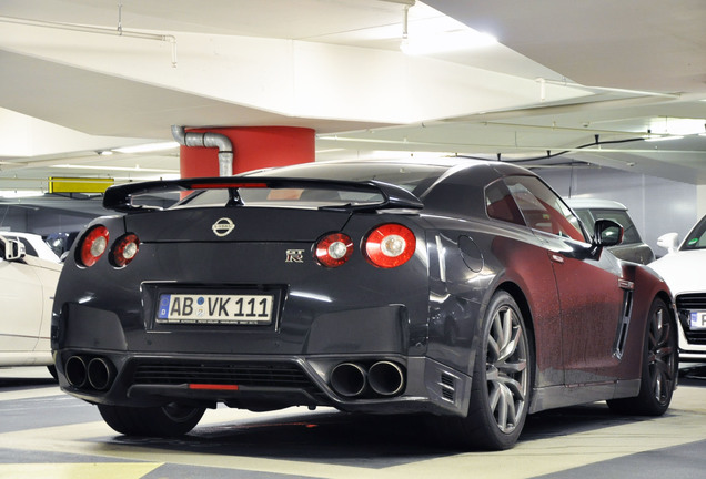 Nissan GT-R 2011