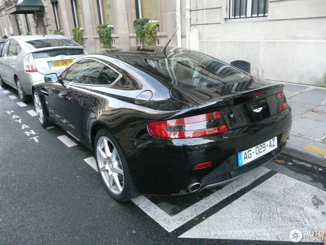 Aston Martin V8 Vantage