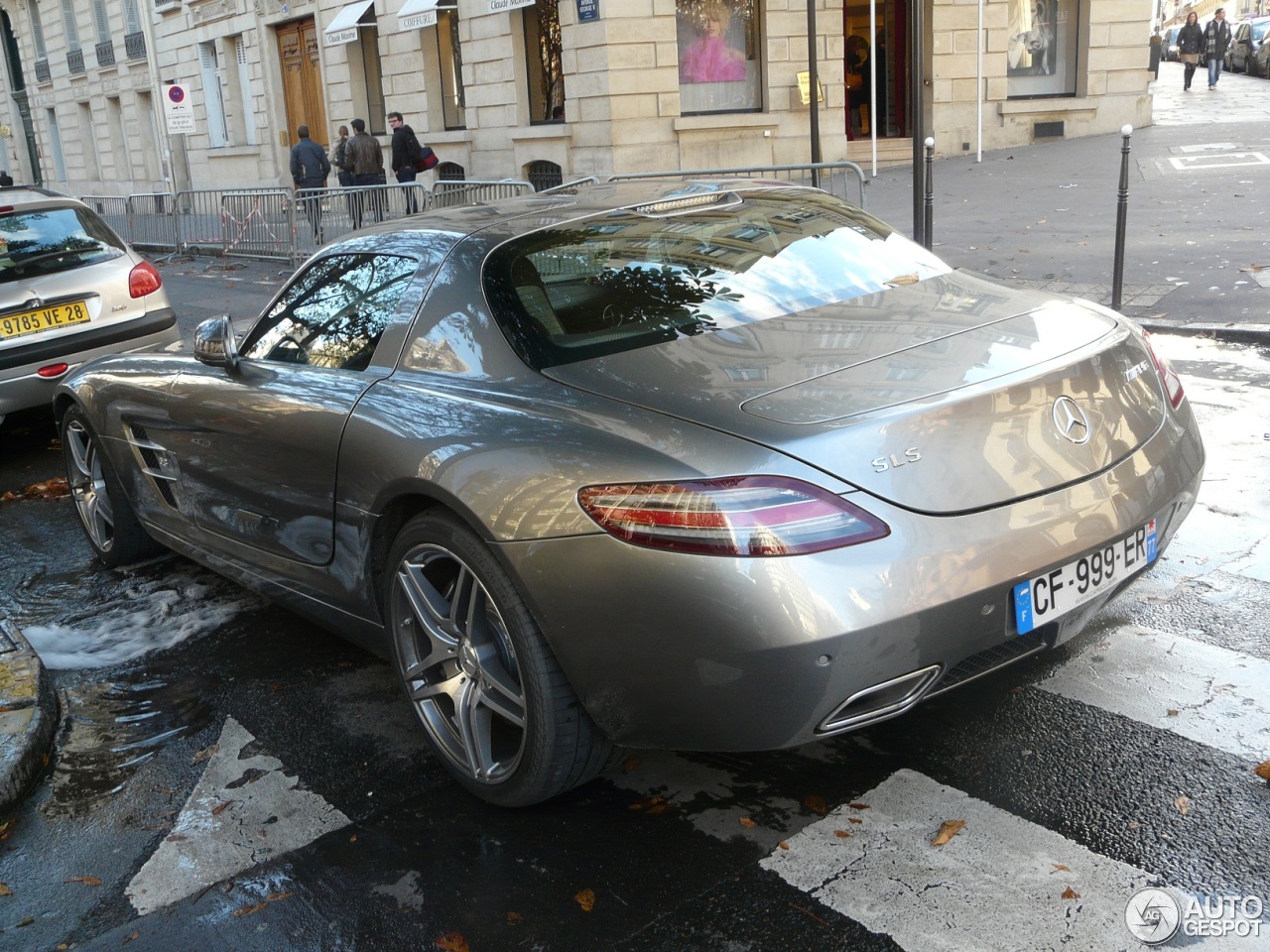 Mercedes-Benz SLS AMG