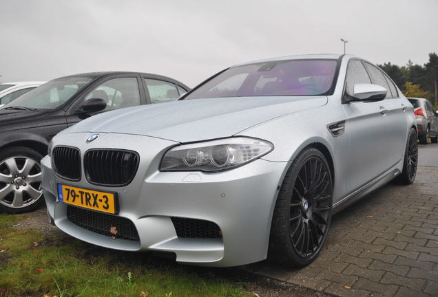 BMW M5 F10 2011