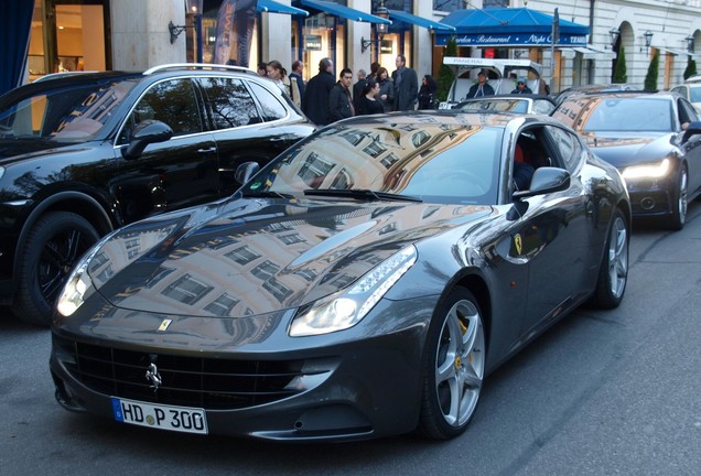 Ferrari FF