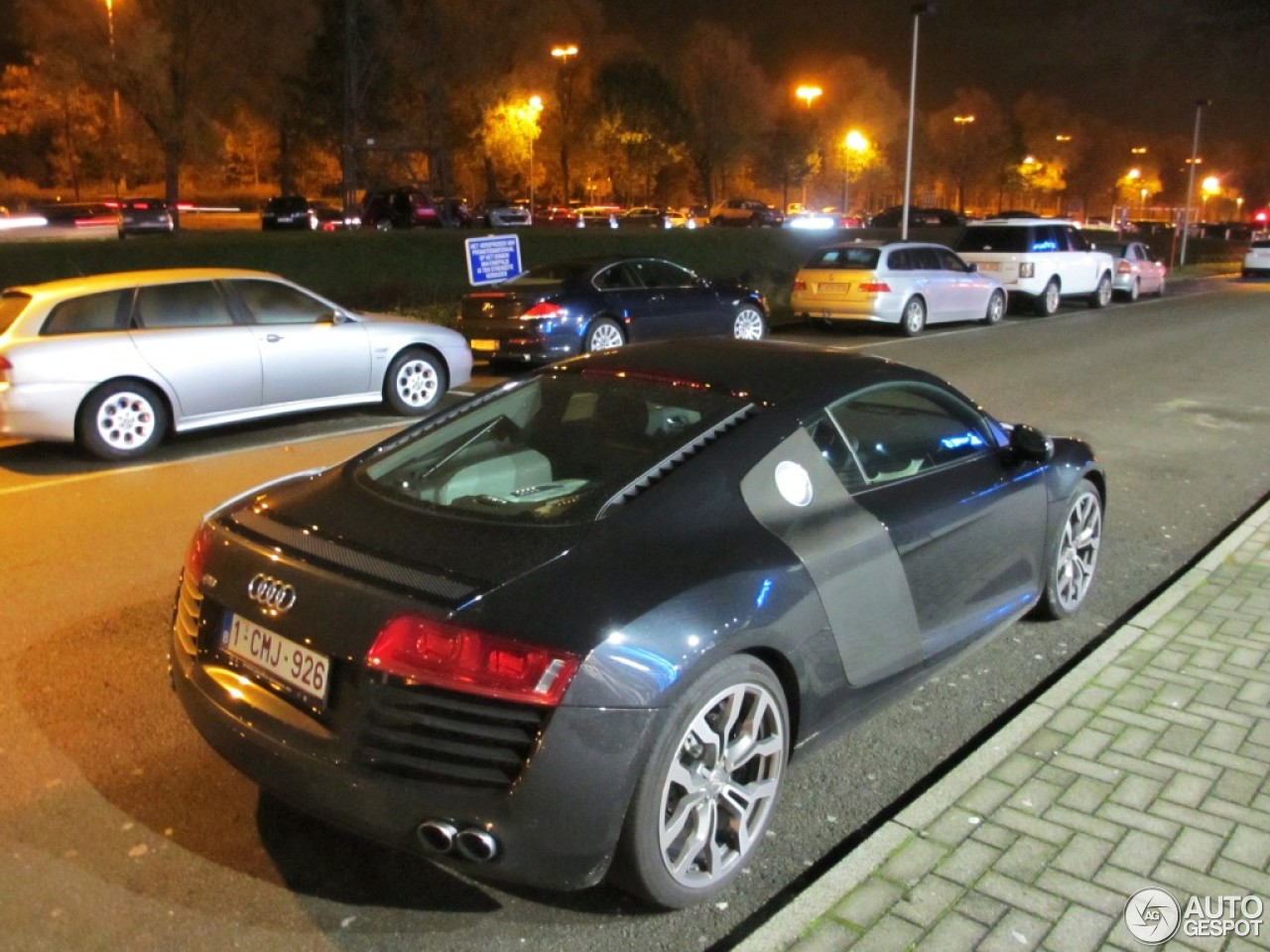 Audi R8