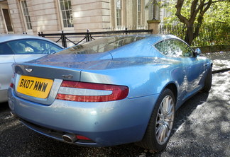 Aston Martin DB9