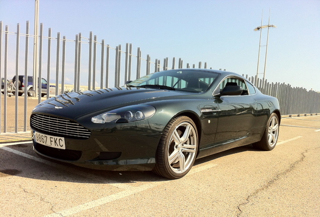 Aston Martin DB9