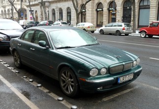 Jaguar XJR