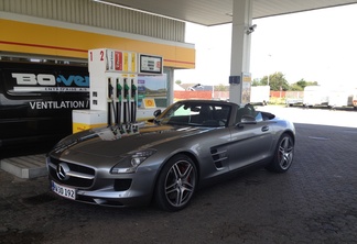 Mercedes-Benz SLS AMG Roadster