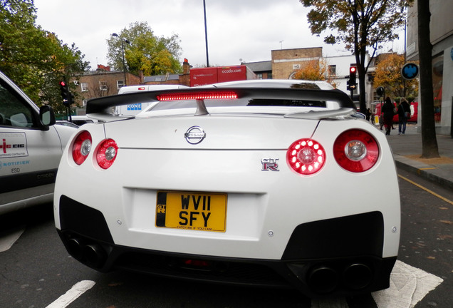 Nissan GT-R