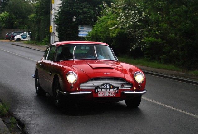 Aston Martin DB6 MKI