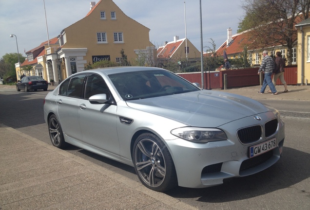 BMW M5 F10 2011