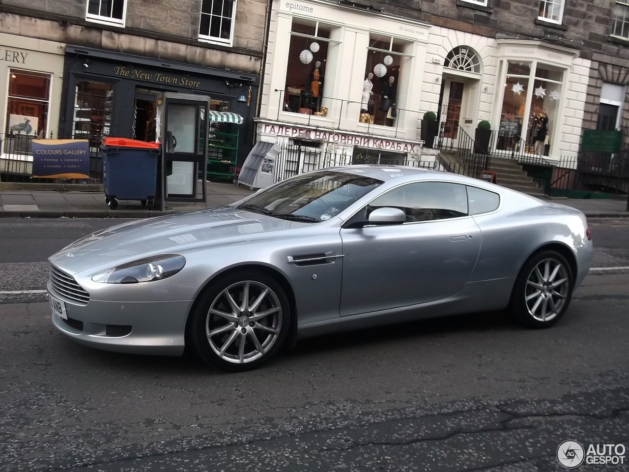 Aston Martin DB9