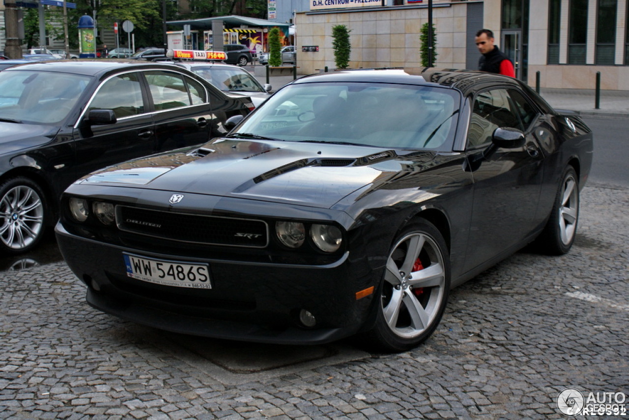 Dodge Challenger SRT-8