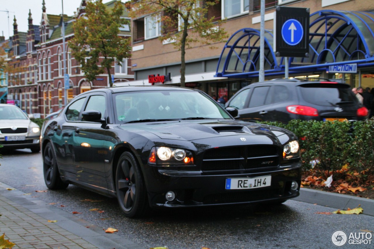 Dodge Charger SRT-8