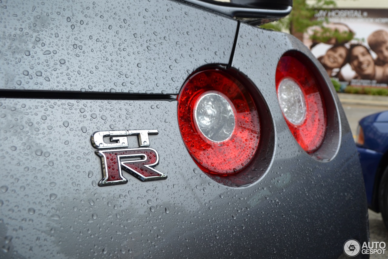 Nissan GT-R