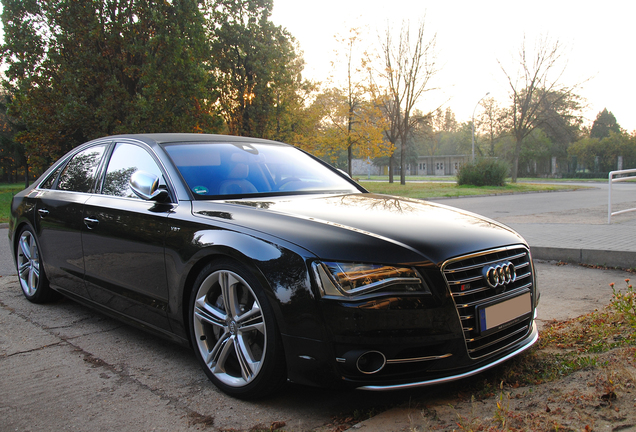 Audi S8 D4