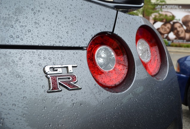 Nissan GT-R