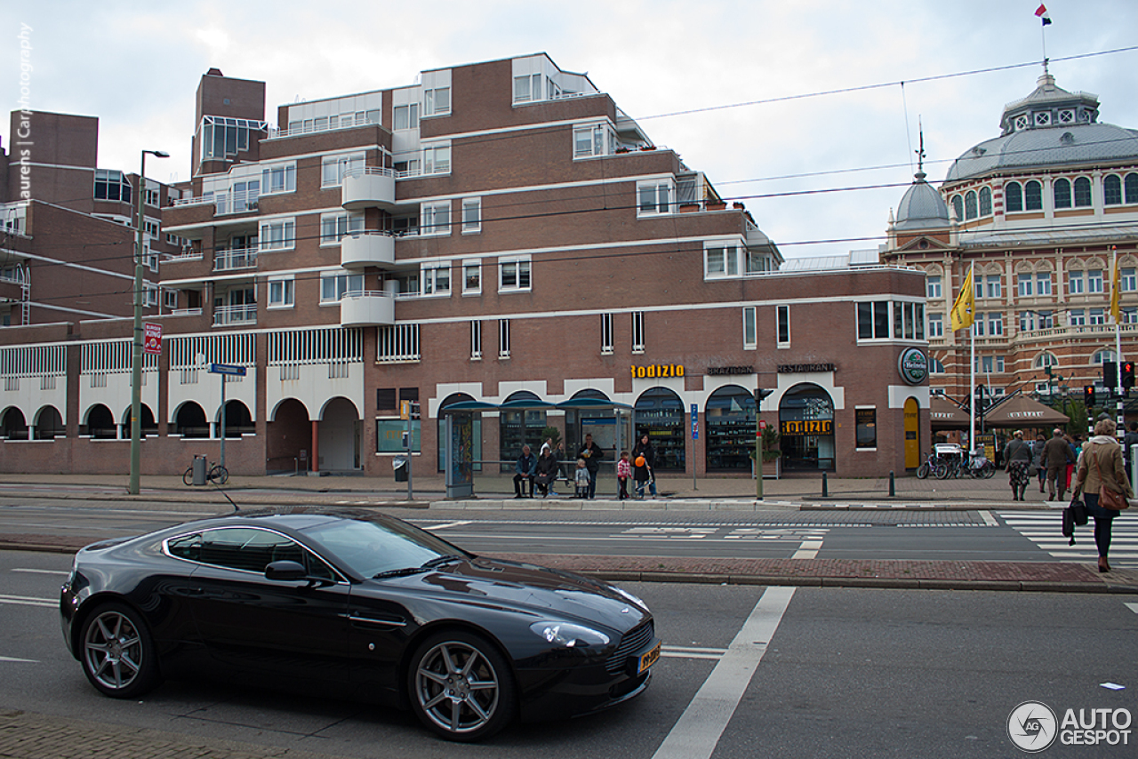 Aston Martin V8 Vantage